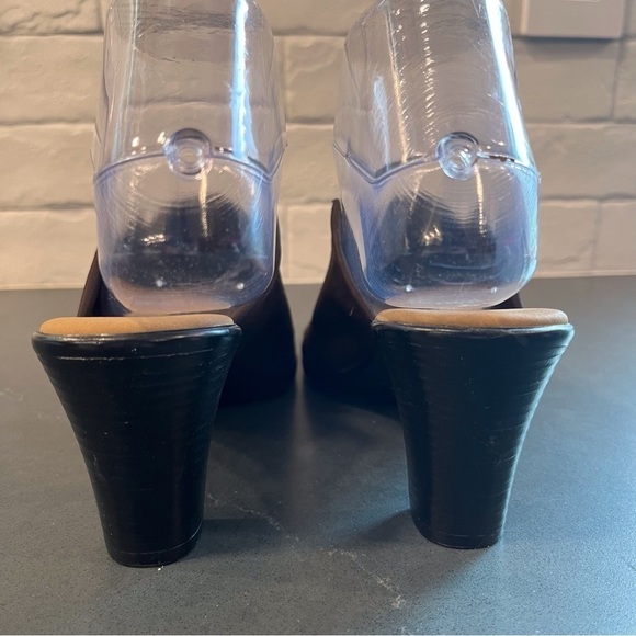 Onex sz 6 brown stretchy mules with crystal bling design - Picture 8 of 16